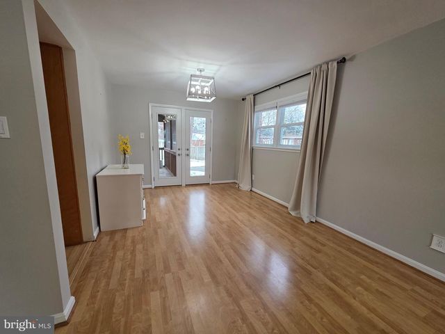 8140 DRAYTON LN, Springfield, VA 22151