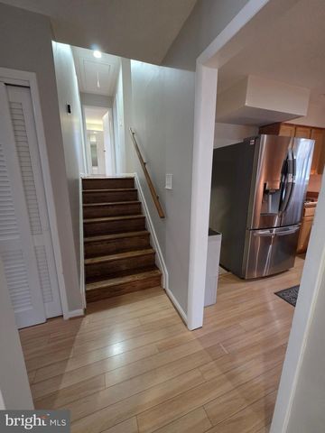 8140 DRAYTON LN, Springfield, VA 22151