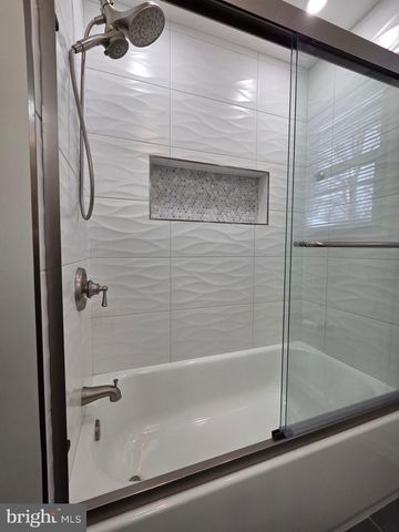 8140 DRAYTON LN, Springfield, VA 22151