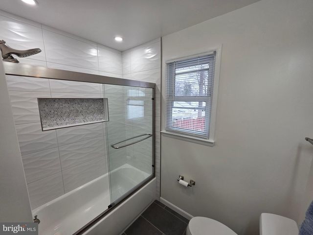 8140 DRAYTON LN, Springfield, VA 22151