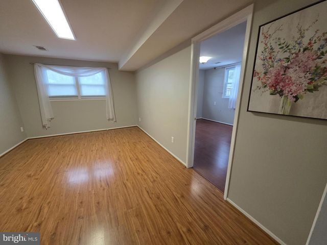 8140 DRAYTON LN, Springfield, VA 22151