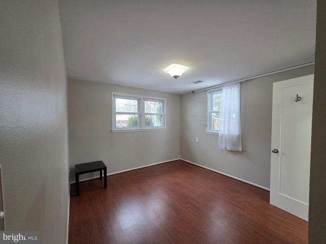 8140 DRAYTON LN, Springfield, VA 22151