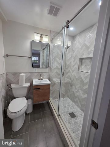 8140 DRAYTON LN, Springfield, VA 22151