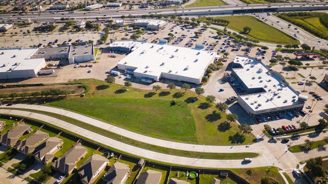 1825 Brookport Drive, League City, TX 77573