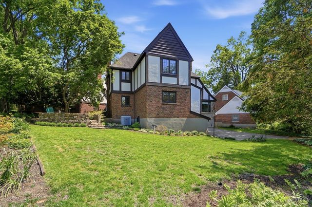 3200 Grischy Lane, Cincinnati, OH 45208
