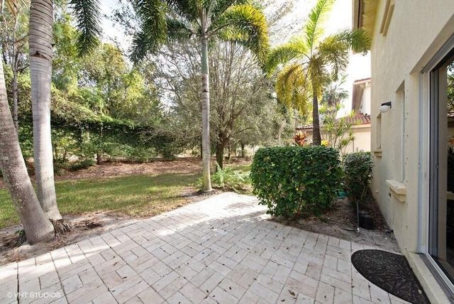 623 Castle Drive, Palm Beach Gardens, FL 33410