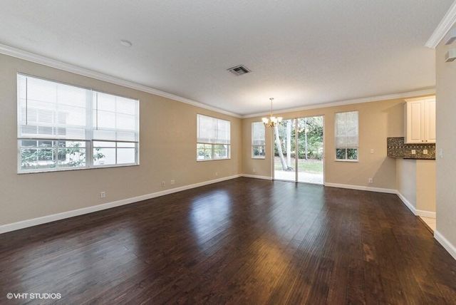 623 Castle Drive, Palm Beach Gardens, FL 33410