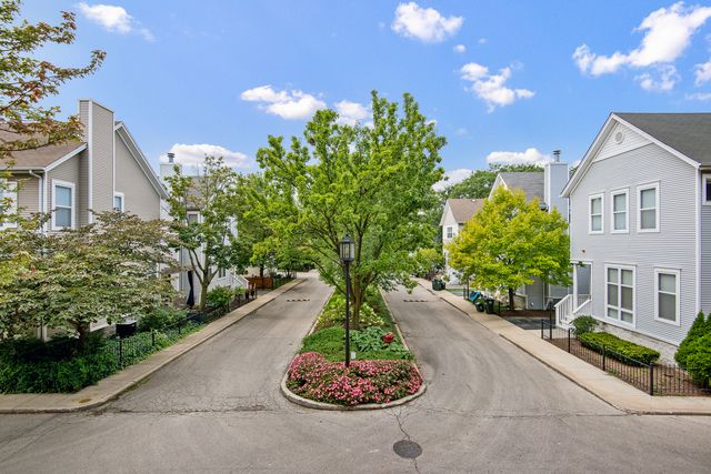 2839 N WOLCOTT Avenue, Chicago, IL 60657