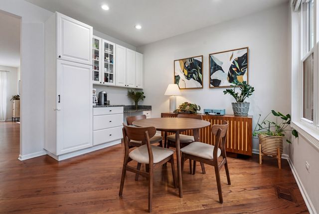 2839 N WOLCOTT Avenue, Chicago, IL 60657