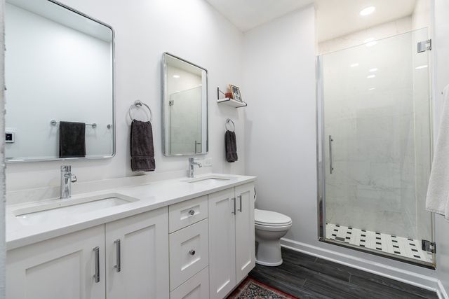 2839 N WOLCOTT Avenue, Chicago, IL 60657