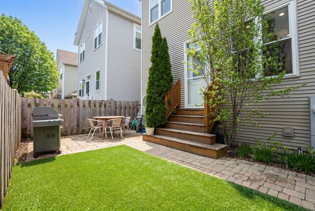 2839 N WOLCOTT Avenue, Chicago, IL 60657