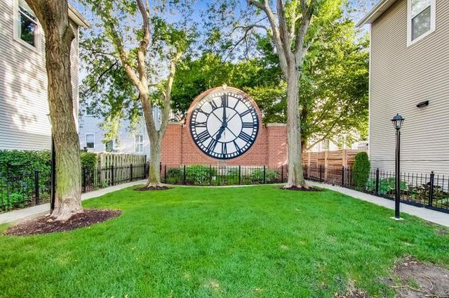 2839 N WOLCOTT Avenue, Chicago, IL 60657