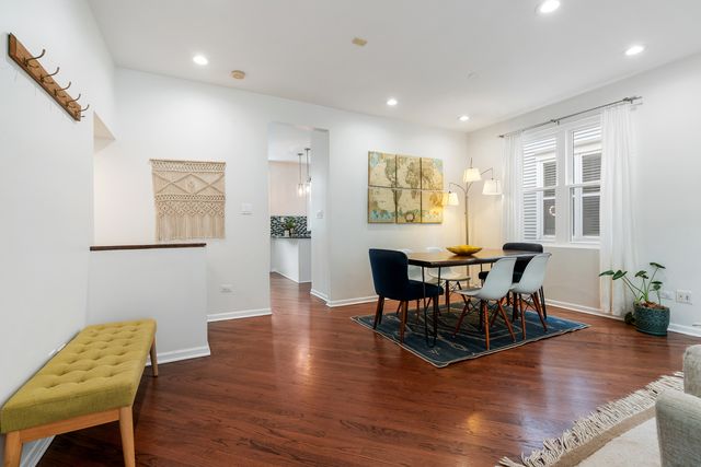 2839 N WOLCOTT Avenue, Chicago, IL 60657
