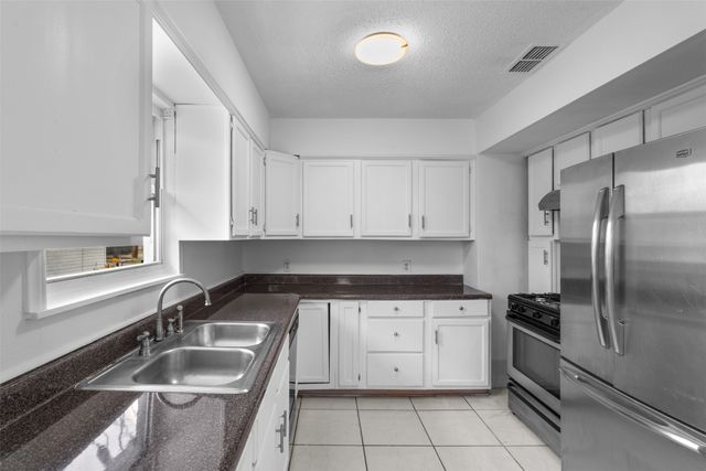 323 Hillcrest Avenue, Richardson, TX 75081