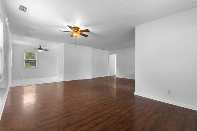 323 Hillcrest Avenue, Richardson, TX 75081