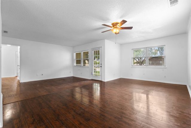 323 Hillcrest Avenue, Richardson, TX 75081