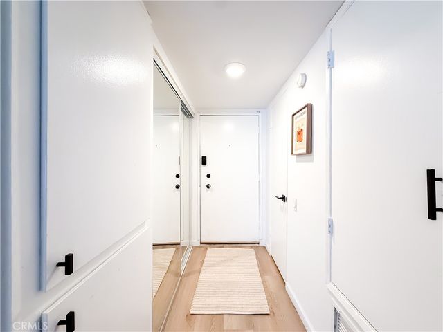 5460 White Oak C338, Encino, CA 91316