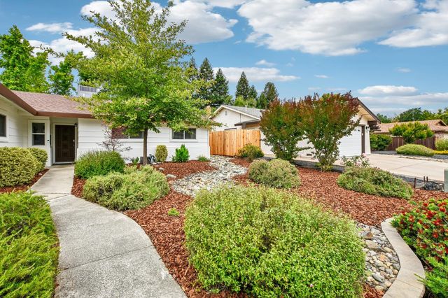 1524 Crestmont Ave, Roseville, CA 95661