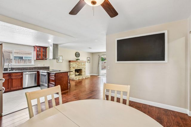 1524 Crestmont Ave, Roseville, CA 95661