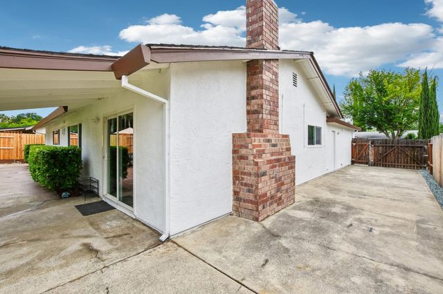 1524 Crestmont Ave, Roseville, CA 95661