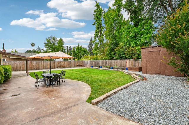 1524 Crestmont Ave, Roseville, CA 95661