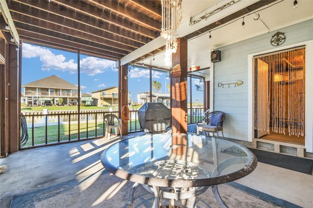 114 Four Master Road, Freeport, TX 77541