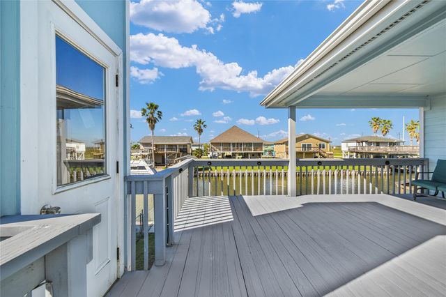 114 Four Master Road, Freeport, TX 77541