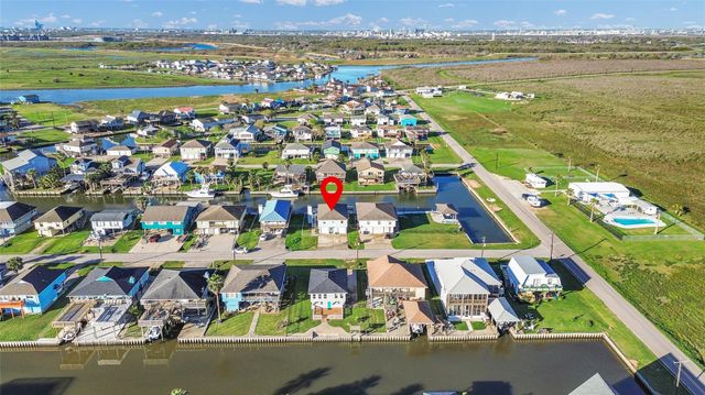 114 Four Master Road, Freeport, TX 77541