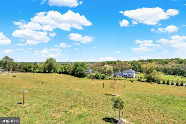 2524 FOURLEAF DR, Finksburg, MD 21048