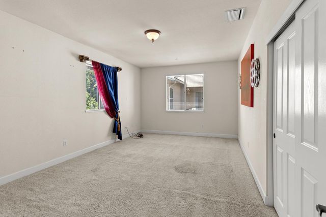 405 Woodhaven Pl, West Sacramento, CA 95605