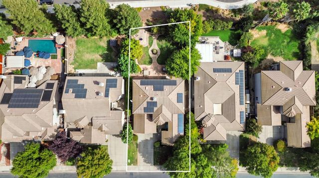 405 Woodhaven Pl, West Sacramento, CA 95605