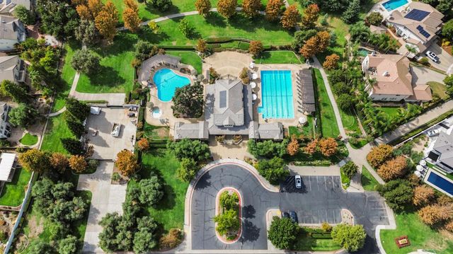 405 Woodhaven Pl, West Sacramento, CA 95605
