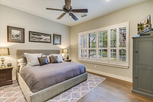 1036 Liberty Park DR 15, Austin, TX 78746