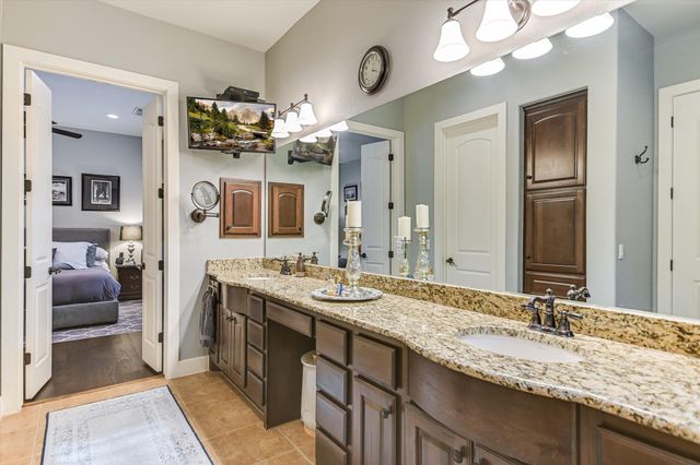 1036 Liberty Park DR 15, Austin, TX 78746