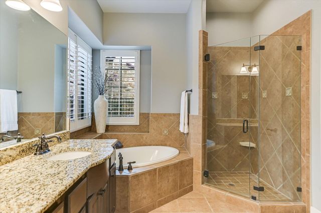 1036 Liberty Park DR 15, Austin, TX 78746