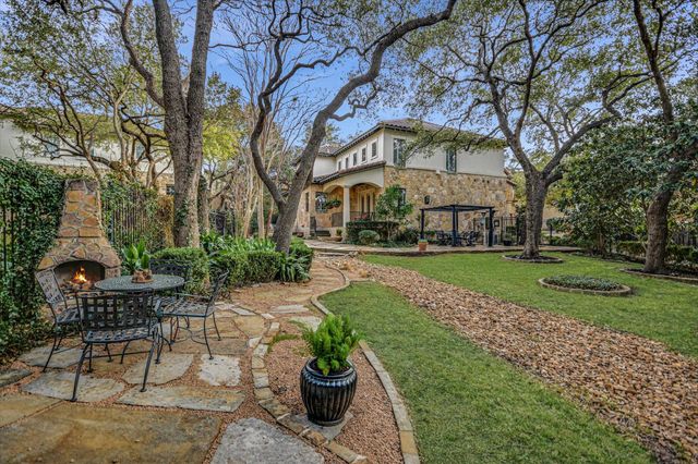 1036 Liberty Park DR 15, Austin, TX 78746