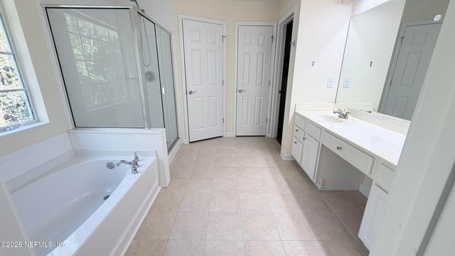 4047 LIONHEART Drive, Jacksonville, FL 32216