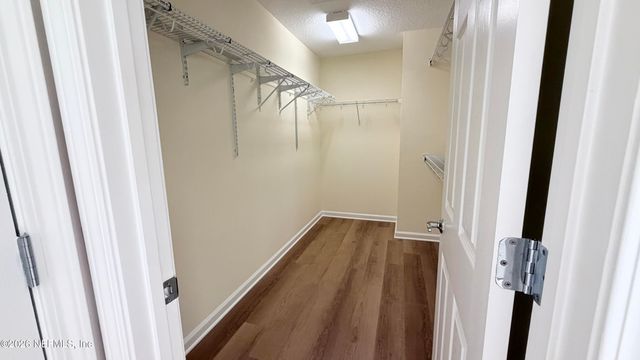 4047 LIONHEART Drive, Jacksonville, FL 32216