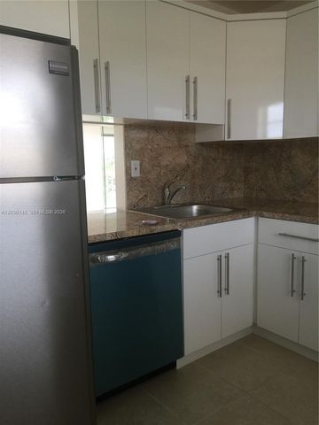 7722 Camino Real E-415, Miami, FL 33143