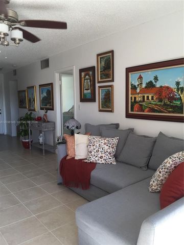 7722 Camino Real E-415, Miami, FL 33143