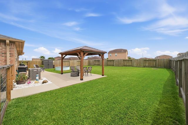 12211 Seacrest Lane, Texas City, TX 77568