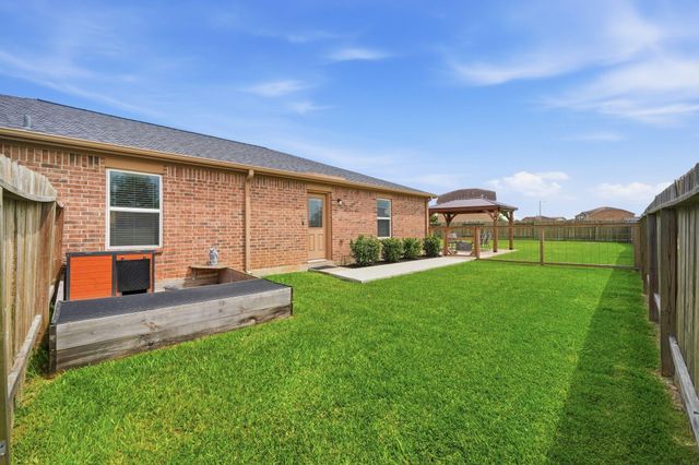 12211 Seacrest Lane, Texas City, TX 77568