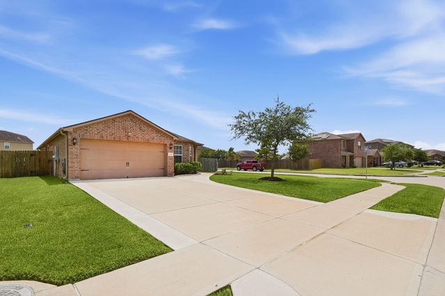 12211 Seacrest Lane, Texas City, TX 77568