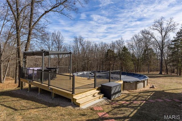 2401 Pfinister School Road, De Soto, MO 63020