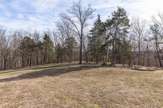 2401 Pfinister School Road, De Soto, MO 63020