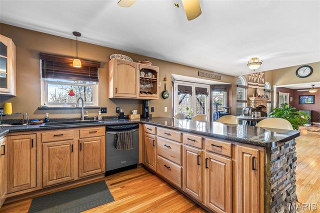 2401 Pfinister School Road, De Soto, MO 63020