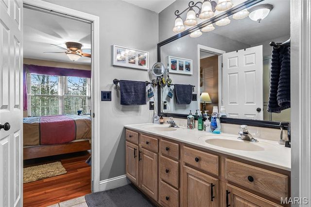 2401 Pfinister School Road, De Soto, MO 63020