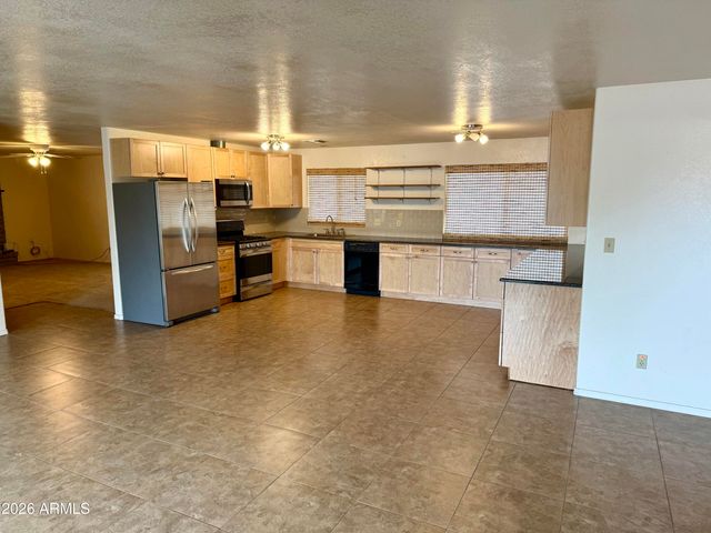 1030 E FAIRFIELD Street, Mesa, AZ 85203