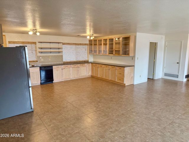 1030 E FAIRFIELD Street, Mesa, AZ 85203