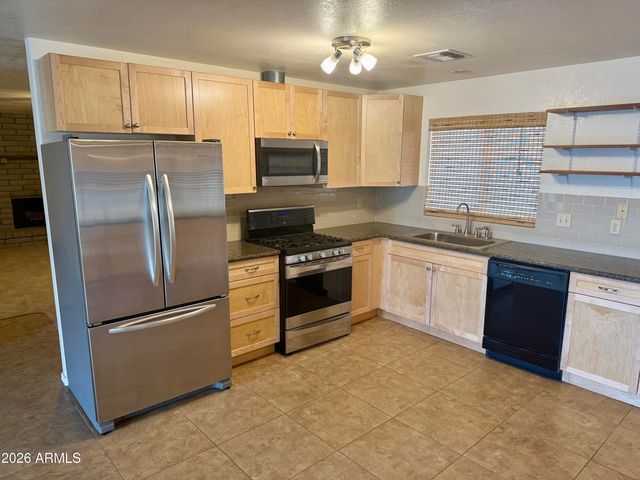 1030 E FAIRFIELD Street, Mesa, AZ 85203